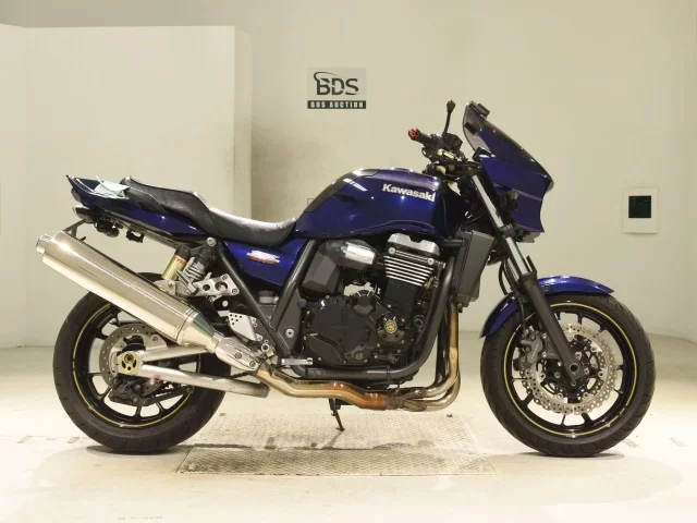 Kawasaki ZRX1200 лот № 5242 оценка 4  с аукциона в Японии