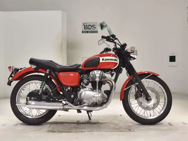 Kawasaki W400 лот № 0257 оценка 4  с аукциона в Японии
