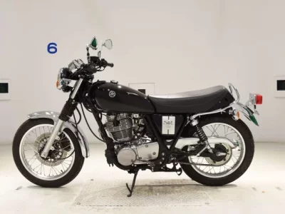 Yamaha SR400-5 лот № 0492 оценка 4  с аукциона в Японии 2