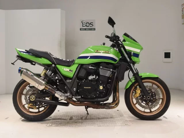 Kawasaki ZRX1200 лот № 0335 оценка 5  с аукциона в Японии