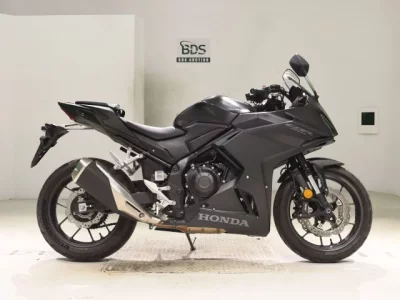 Honda CBR400R-3