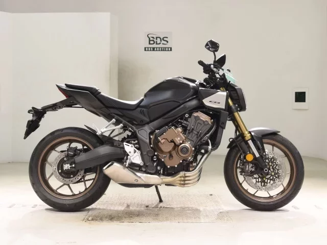 Honda CB650R-2E CLUTCH лот № 5426 оценка 8  с аукциона в Японии