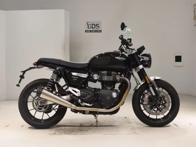 Triumph  SPEED TWIN лот № 0328 оценка 7  с аукциона в Японии