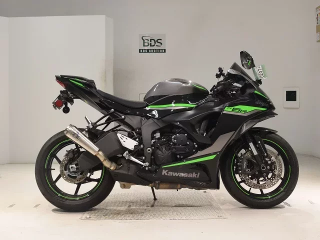 Kawasaki ZX-6RA лот № 0237 оценка 6  с аукциона в Японии