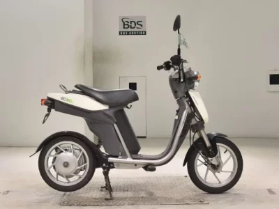 Yamaha EC-03