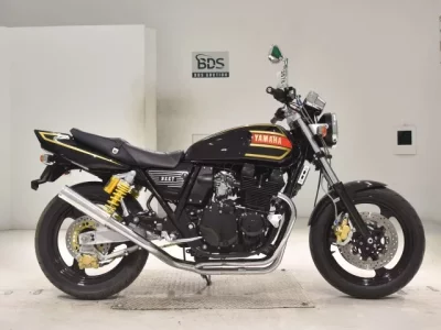 Yamaha XJR400  с аукциона в Японии