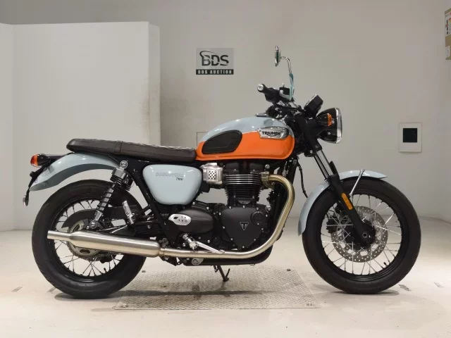 Triumph  BONNEVILLE T100 лот № 0272 оценка 5  с аукциона в Японии