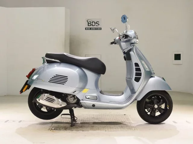 Vespa  GTS300 SUPER TEC лот № 5511 оценка 6  с аукциона в Японии