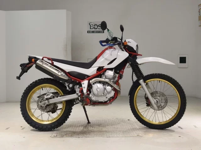 Yamaha SEROW 250-3 лот № 0220 оценка 4  с аукциона в Японии