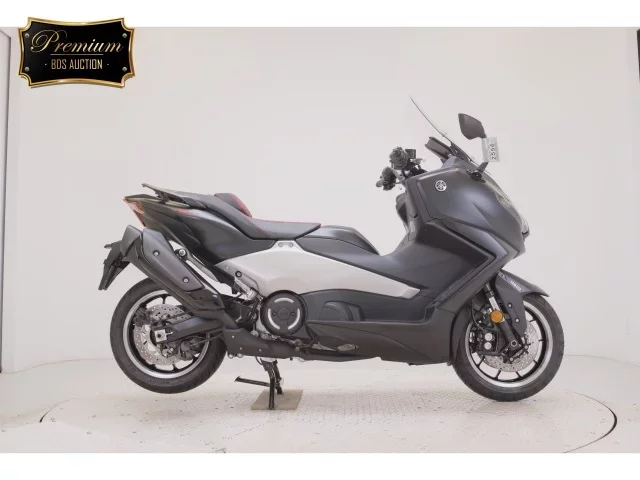 Yamaha T-MAX560 лот № 2556 оценка 9  с аукциона в Японии