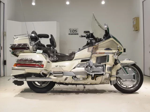 Honda GL1500 лот № 0557 оценка 4  с аукциона в Японии