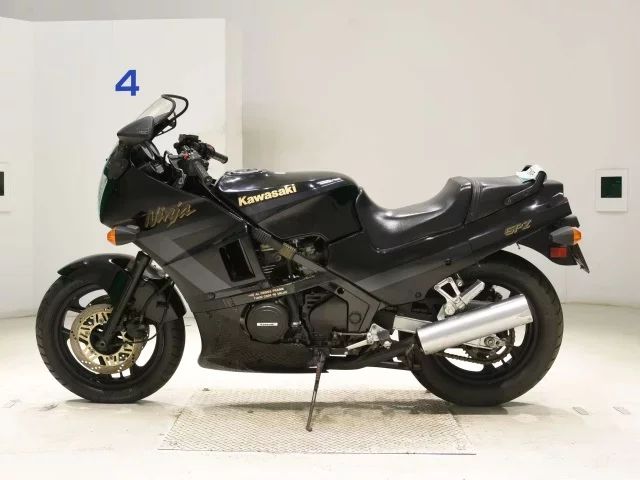 Kawasaki GPZ400R