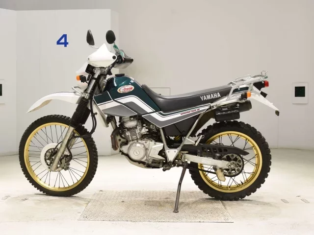 Yamaha SEROW 225-3