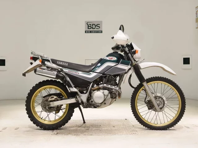 Yamaha SEROW 225-3 лот № 7643 оценка 4  с аукциона в Японии