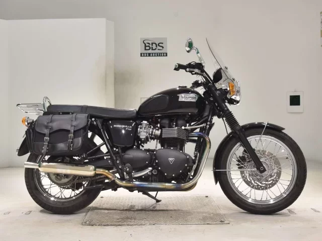 Triumph  BONNEVILLE T100 лот № 2858 оценка 5  с аукциона в Японии