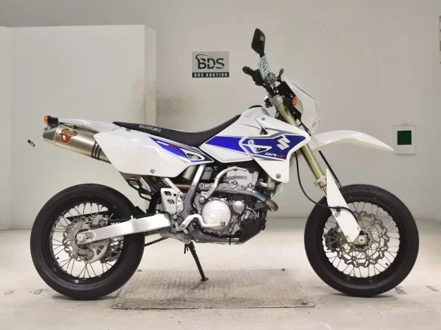 Suzuki DR-Z400SM лот № 0383 оценка 5  с аукциона в Японии