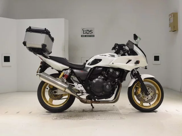 Honda CB400SFV-4 BOLDOR лот № 0217 оценка 4  с аукциона в Японии