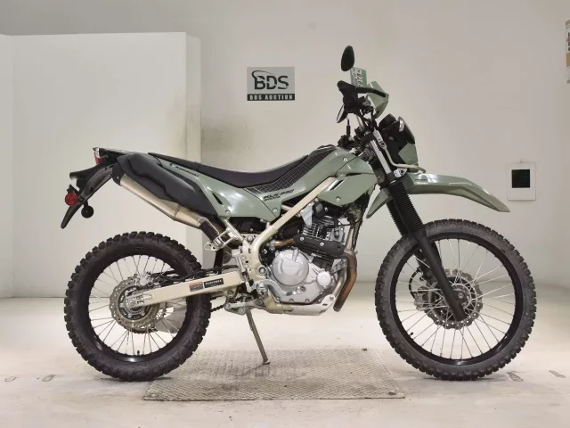 Kawasaki KLX230 SHERPA лот № 2978 оценка 7  с аукциона в Японии