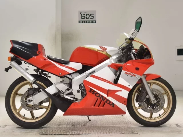 Honda NSR250R-4SE лот № 2640 оценка 4  с аукциона в Японии