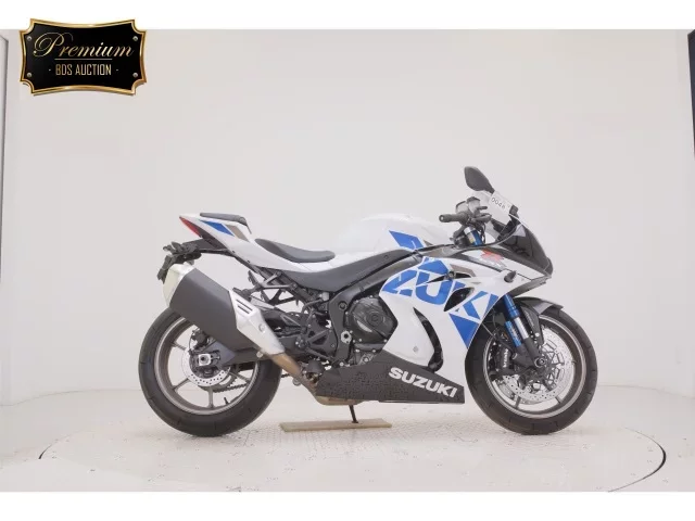 Suzuki GSX-R1000RA лот № 0048 оценка 5  с аукциона в Японии