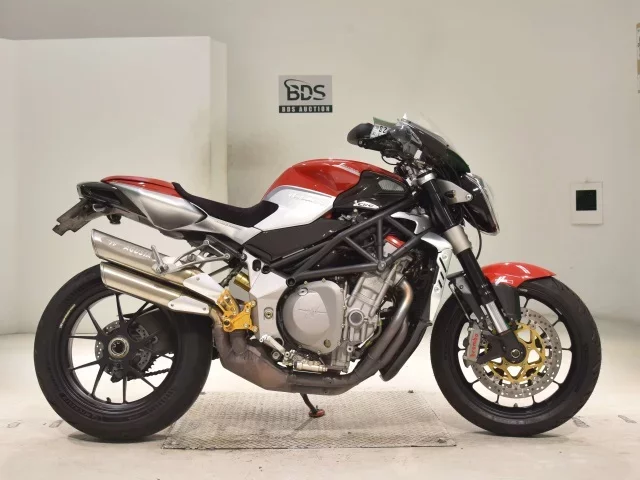 MV Agusta  BRUTALE 1078RR лот № 2723 оценка 4  с аукциона в Японии