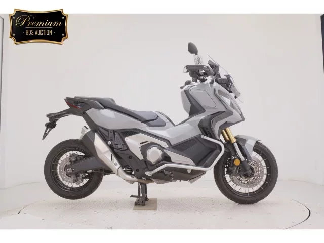 Honda X-ADV750-2 лот № 0050 оценка 5  с аукциона в Японии