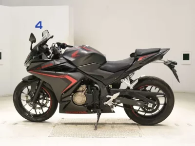 Honda CBR400R-2 лот № 2879 оценка 5  с аукциона в Японии 2