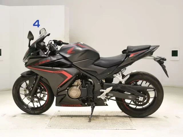 Honda CBR400R-2