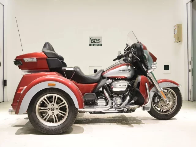 Harley-Davidson HARLEY FLHTCUTG1870 лот № 5243 оценка 4  с аукциона в Японии