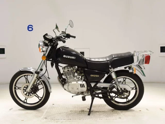 Suzuki GN125H