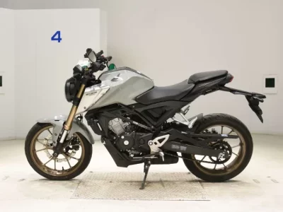 Honda CB125R-2