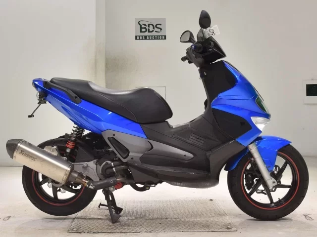 Gilera  RUNNERST200 лот № 5407 оценка 4  с аукциона в Японии