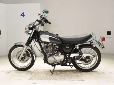Yamaha SR400-5  с аукциона в Японии