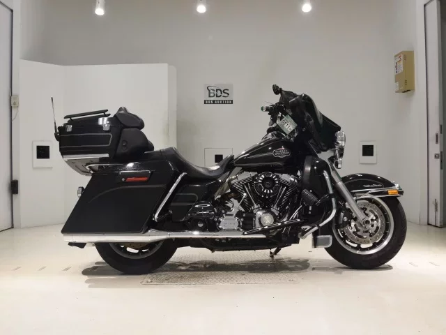 Harley-Davidson HARLEY FLHTCU1580 лот № 0211 оценка 4  с аукциона в Японии