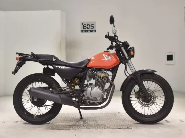 Honda FTR223 лот № 0420 оценка 4  с аукциона в Японии