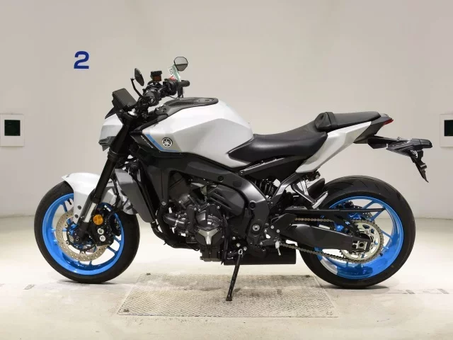 Yamaha MT-09-2AMT