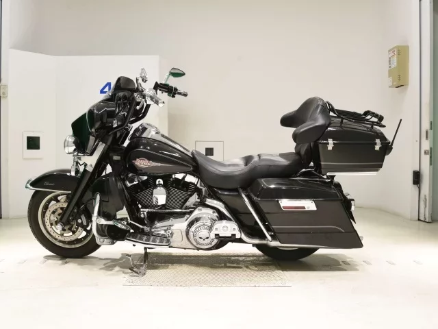 Harley-Davidson HARLEY FLHTC1580