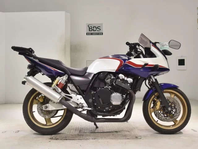 Honda CB400SFV-3 BOLDOR лот № 2882 оценка 4  с аукциона в Японии