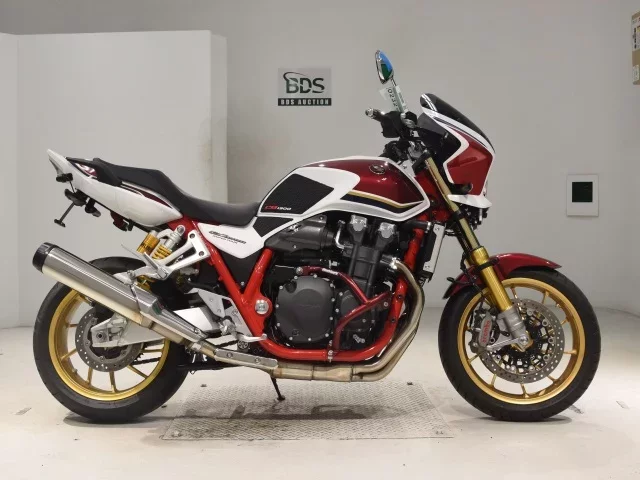 Honda CB1300SF-3SP лот № 0232 оценка 7  с аукциона в Японии