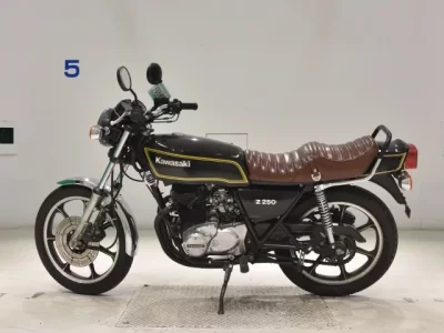 Kawasaki Z250FT  с аукциона в Японии