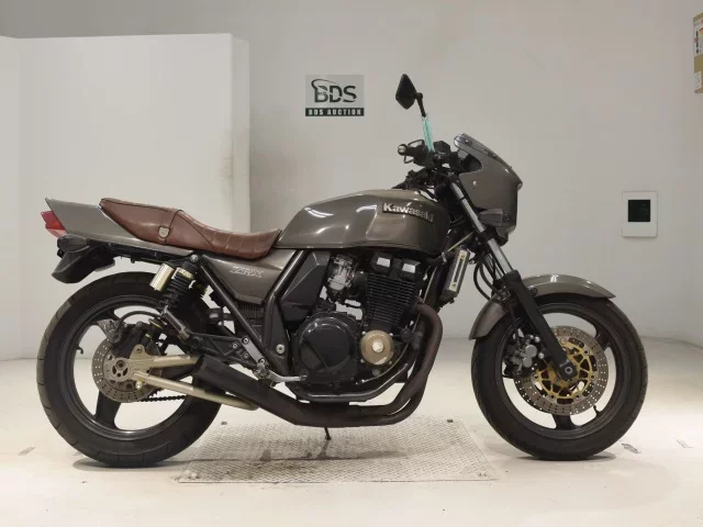 Kawasaki ZRX400 лот № 2855 оценка 4  с аукциона в Японии