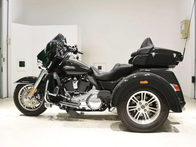 Harley-Davidson HARLEY FLHTCUTG1870