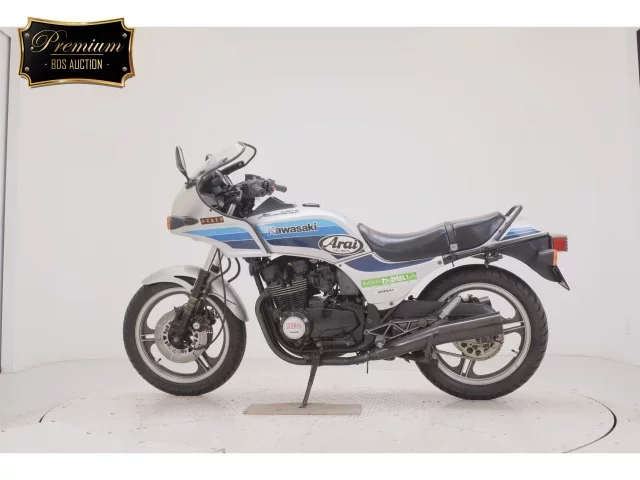 Kawasaki GPZ400F