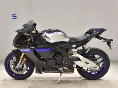 Yamaha YZF-R1M