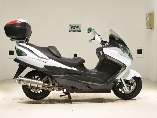 Suzuki SKYWAVE 250M лот № 7964 оценка 4  с аукциона в Японии