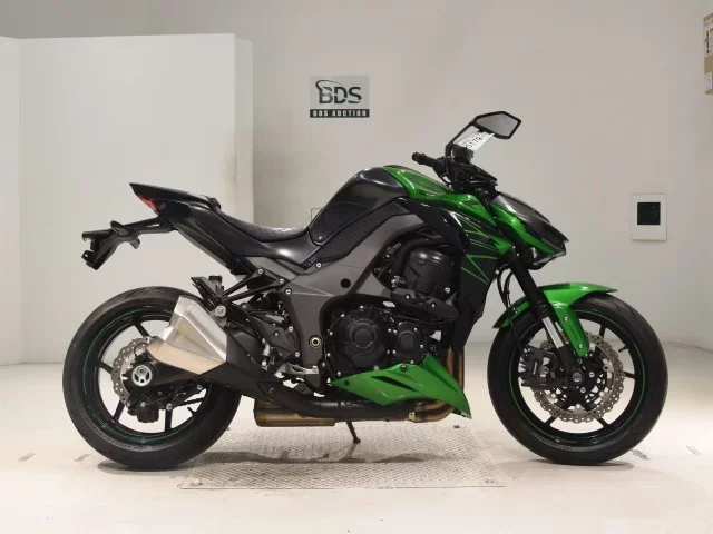 Kawasaki Z1000-5A лот № 0179 оценка 6  с аукциона в Японии