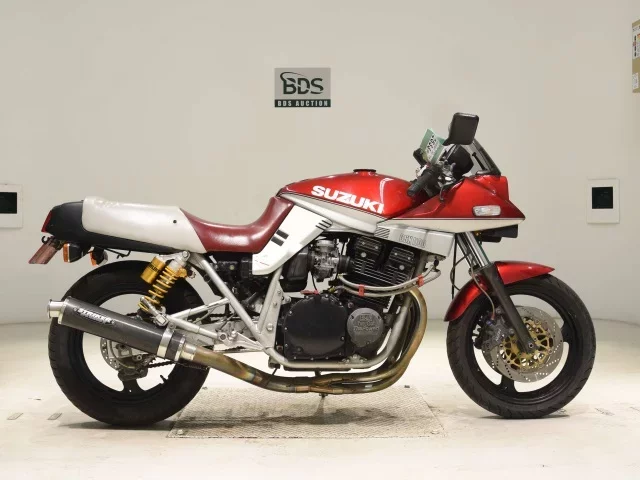 Suzuki GSX1100S KATANA