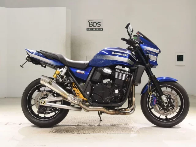 Kawasaki ZRX1200 лот № 7608 оценка 4  с аукциона в Японии