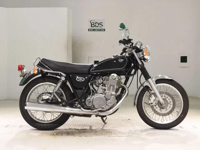 Yamaha SR400-3