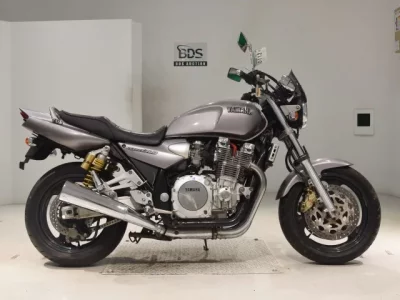 Yamaha XJR1300  с аукциона в Японии